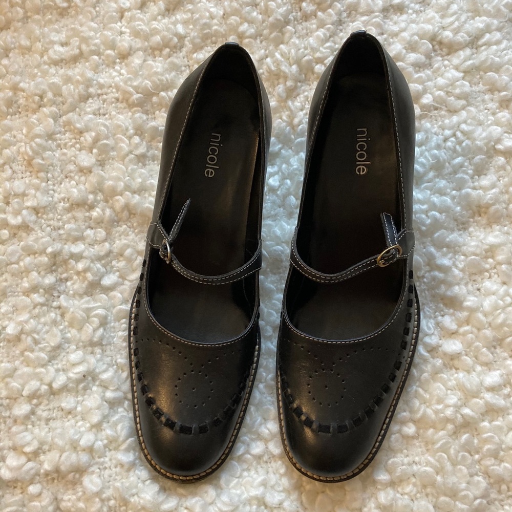 Nicole leather shoes - made in Brazil